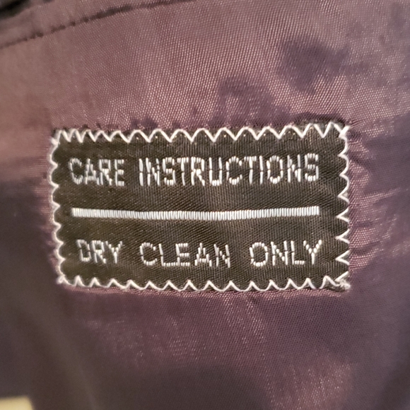 Armani Men's Suit Coat - Picture 7 of 8